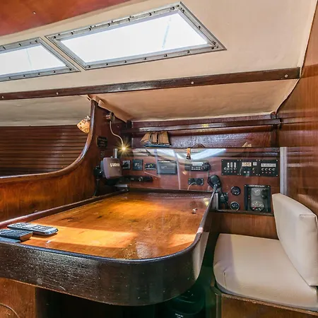 Guestready - Blackbird - Sailboat Experience Hotel en barco *