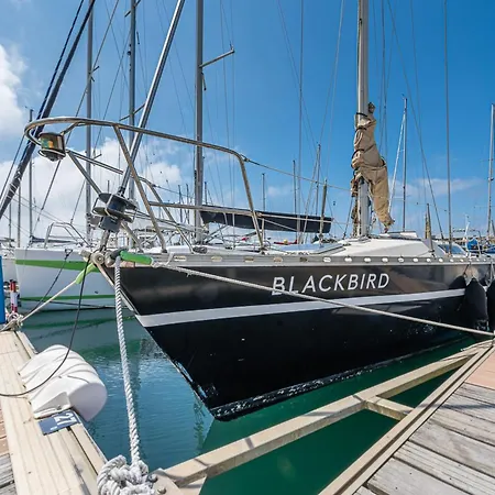 Guestready - Blackbird - Sailboat Experience Hotel en barco