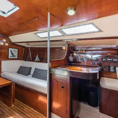 Guestready - Blackbird - Sailboat Experience Hotel en barco