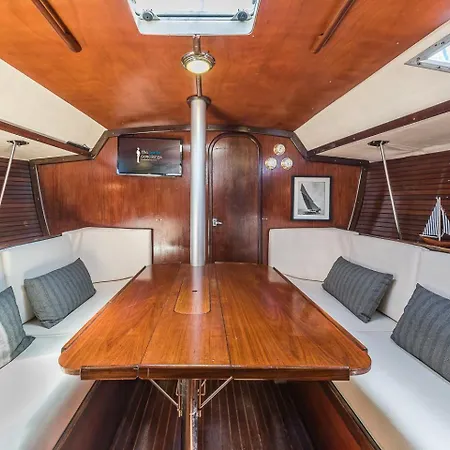 Hotel Guestready - Blackbird - Sailboat Experience