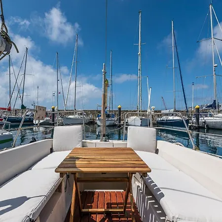 Guestready - Blackbird - Sailboat Experience Hotel en barco